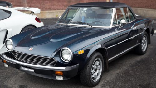10 Classic Cars That Don’t Hold Their Value &amp; 10 That Do