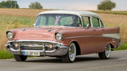 10 Classic Cars That Don’t Hold Their Value &amp; 10 That Do