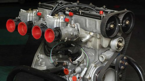 Ford and Cosworth created the angriest 9,000 RPM NA four-cylinder engine ever made