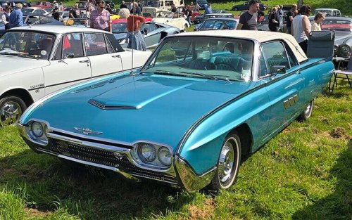 Classic Sports Cars That Are Losing Value Like Crazy