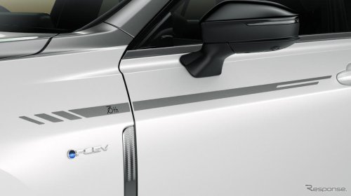 トヨタ『クラウン』誕生70周年仕様が発売、「THE CROWN」専用モデルも