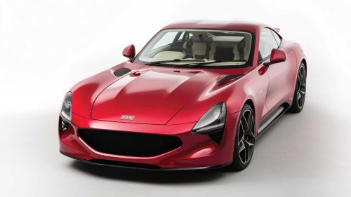 This modern 200-MPH supercar completely slipped under everyone's radar