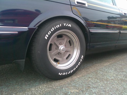 ４輪+２輪のアメリカンスタイル トヨタ・クラウン ステーションワゴン（JZS130）【みんなのクルマ】