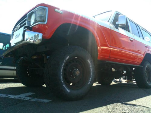 サーフィン、キャンプを楽しめるリフトアップ仕様 トヨタ・ランドクルーザー【みんなのクルマ】