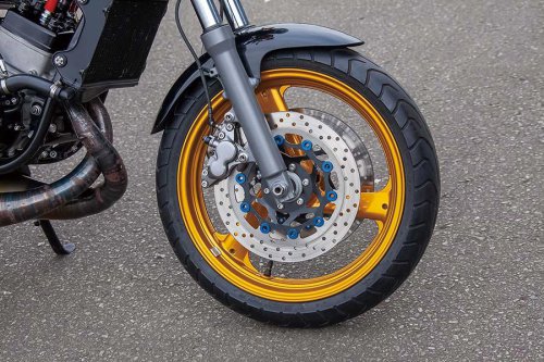 メローズ RZ350（ヤマハ RZ350）今できる手法を盛り込んだレストア&amp;カスタム路線のRZ【Heritage&amp;Legends】