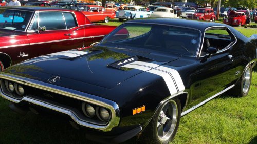 10 Overrated American Cars &amp; 10 Overlooked Gems