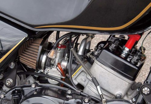 メローズ RZ350（ヤマハ RZ350）今できる手法を盛り込んだレストア&amp;カスタム路線のRZ【Heritage&amp;Legends】