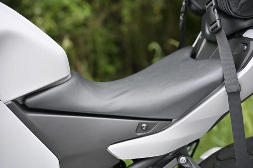 街中をキビキビ走れる扱いやすさにツーリング性能をプラスオン！ヤマハ新型MT-25 Touring