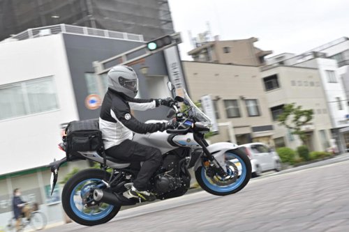 街中をキビキビ走れる扱いやすさにツーリング性能をプラスオン！ヤマハ新型MT-25 Touring