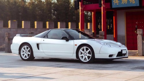 Modern hot hatches vs 90s supercars: 0-60 mph showdown