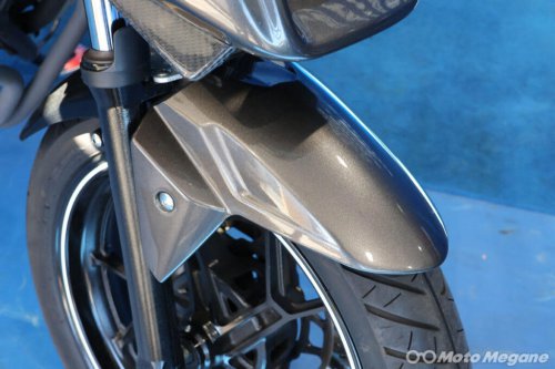 「あの頃」のカタナを令和に再現。現行バイクに魂を吹き込むMFDが匠の技で魅せる