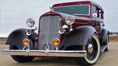 Exploring the 1933 Dodge Six Sedan