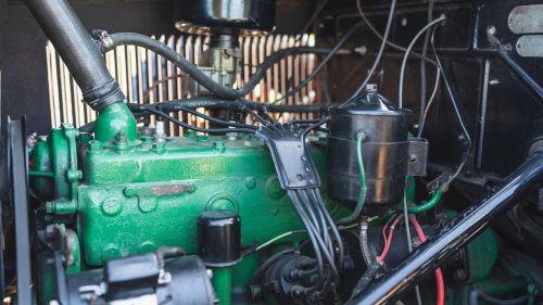 Exploring the 1933 Dodge Six Sedan