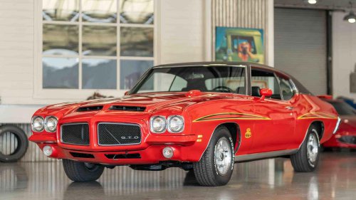 10 Muscle Cars With The Best Bang For Your Buck