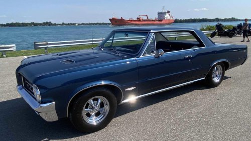 10 Muscle Cars With The Best Bang For Your Buck