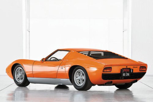 ランボルギーニ ミウラは、スーパーカーの始祖にして完成形だった【スーパーカークロニクル・完全版／001】