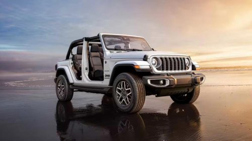 Only two SUVs with manual transmissions are left in America