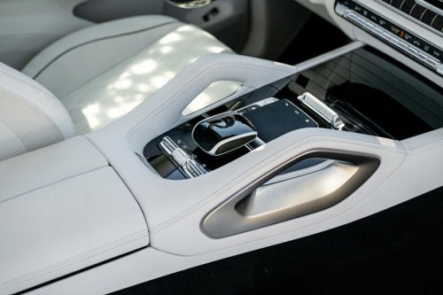 View Interior Photos of the 2025 Mercedes-Maybach GLS600