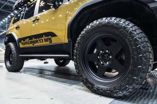約29万円の激安フロントリフター登場！ 2年連続出展の4x4エンジニアリングも注目…WEKFEST Japan 2025