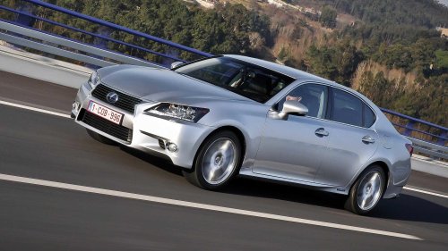 Lexus' stealthy sporty-ish sedan is a steal in 2026