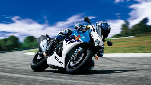 10 surprising motorcycles that share engines with track-ready sports bikes