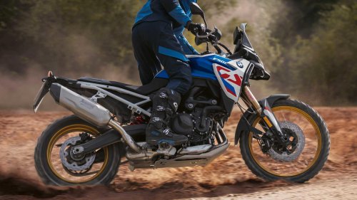 Adventure bike showdown: BMW F 900 GS vs. Honda Africa Twin
