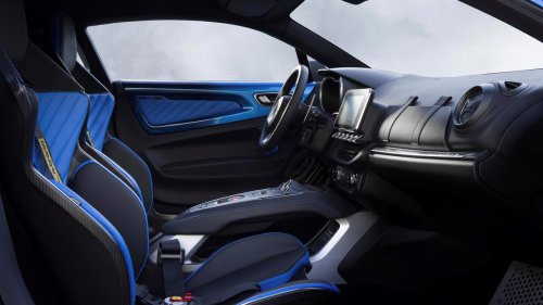 世界限定110台、アルピーヌ A110の最高峰「R ウルティム」が登場、車両価格は4200万円！