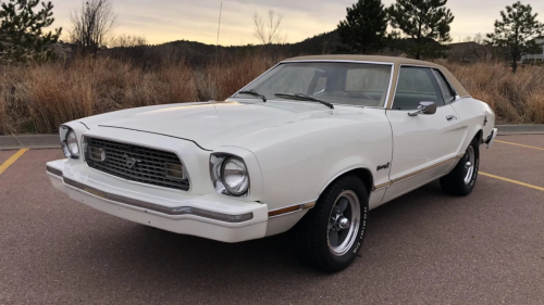 10 Beautiful Classic Cars From The '70s That Are Now Dirt Cheap