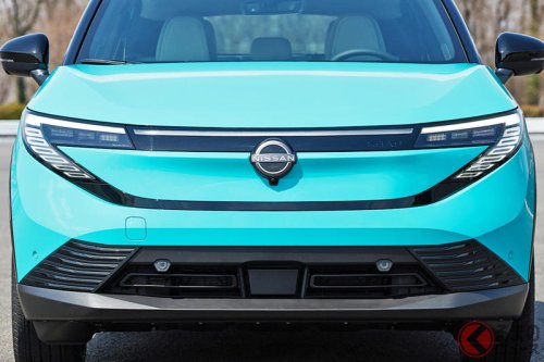 日産が新型「リーフ」を世界初公開！ 8年ぶり全面刷新！ 3代目は「“流麗”クーペSUV」フォルムに 25年秋よりグローバルで発売へ