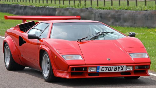 20 Ridiculous Car Design Choices We Still Don’t Understand