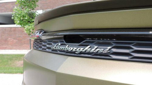 Lamborghini, Lamborghini Urus SE Review: Is Hybrid Better?
