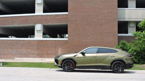 Lamborghini Urus SE Review: Is Hybrid Better?