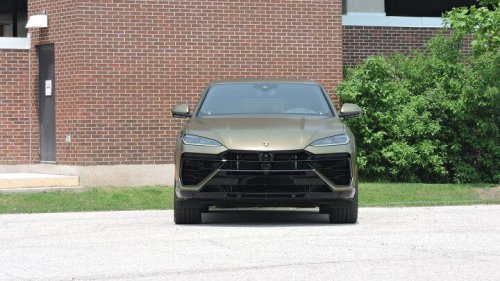 Lamborghini, Lamborghini Urus SE Review: Is Hybrid Better?