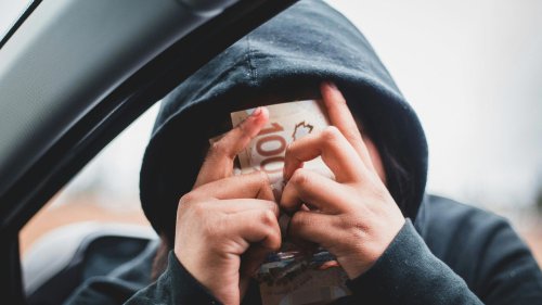 10 Common Car Scams &amp; 10 Ways To Protect Yourself