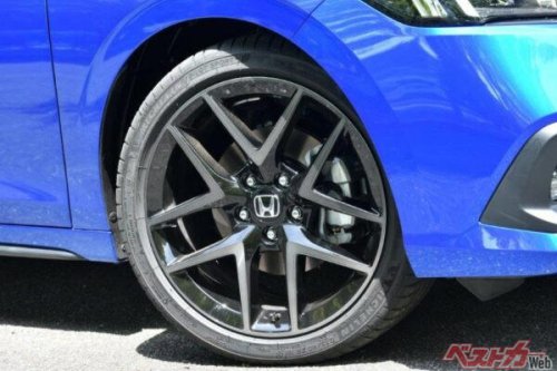 タイヤの空気圧は適当じゃダメ！ 自動車メーカーが決めた「絶妙な数値」の理由