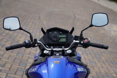 自分に合った1台を探せ！ Vストローム250／650／800【スペック・足つき・取りまわし編】