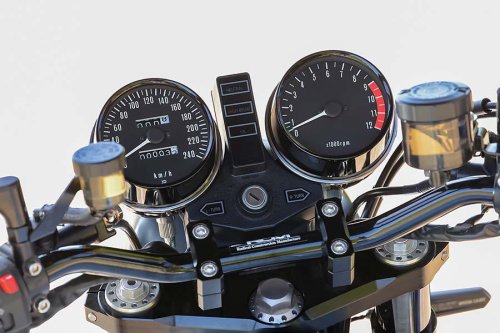 ACサンクチュアリー Z1-R（カワサキ Z1-R）ノンカウル丸目一灯での依頼に応え吟味した手法を投入【Heritage&amp;Legends】