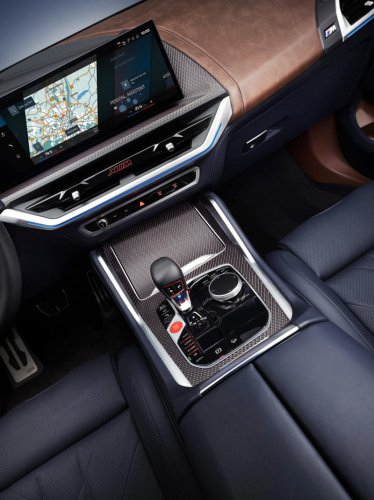 View Interior and Exterior Photos of the 2026 BMW XM Label