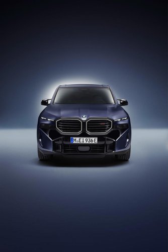 View Interior and Exterior Photos of the 2026 BMW XM Label