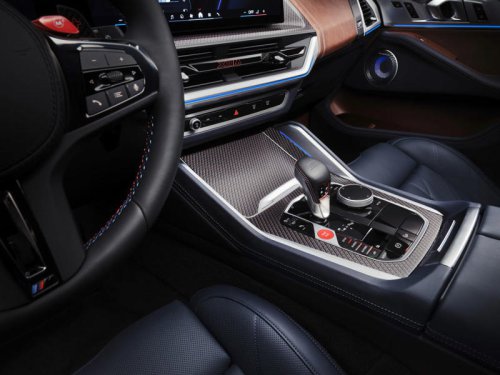 View Interior and Exterior Photos of the 2026 BMW XM Label