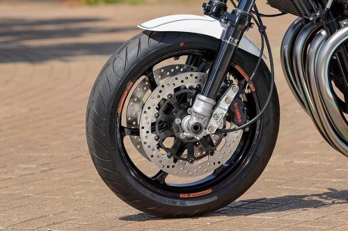 ACサンクチュアリー Z1-R（カワサキ Z1-R）ノンカウル丸目一灯での依頼に応え吟味した手法を投入【Heritage&amp;Legends】