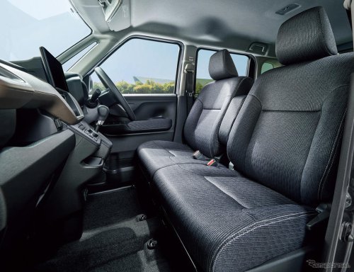 ダイハツ『ムーヴ』のスバル版『ステラ』もスライドドア採用で進化！ 135万8500円から