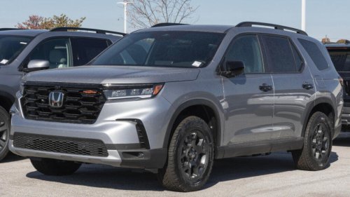 10 vehicles that stay reliable without constant upkeep