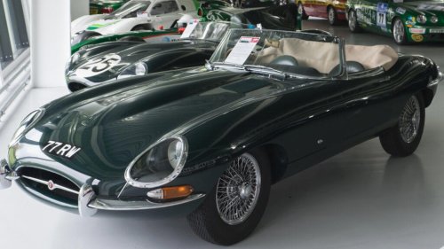12 classic cars that still look good today
