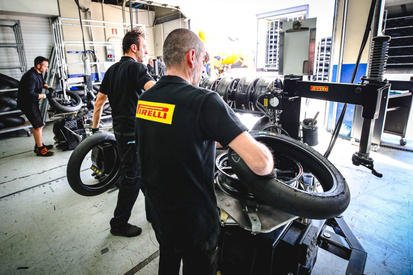 ピレリ、ミサノで初のMotoGPタイヤテスト実施。中上貴晶など各メーカーのテストライダー参加