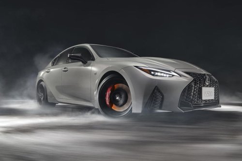 これがV8モデルの完成形 「レクサスIS500“クライマックスエディション”」登場