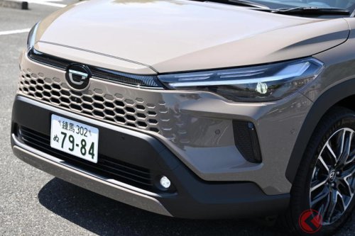 トヨタ新型「カローラクロス」何が変わった？ 内外装以外に「日本初の画期的システム」採用！ カローラのSUVを徹底解説！
