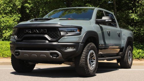 10 Cars Not Sold In America & 10 You Can Only Find In The US