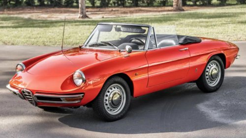 10 Iconic Classic Convertibles of the 1960s