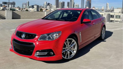 Modern Muscle Cars with Manual Transmissions